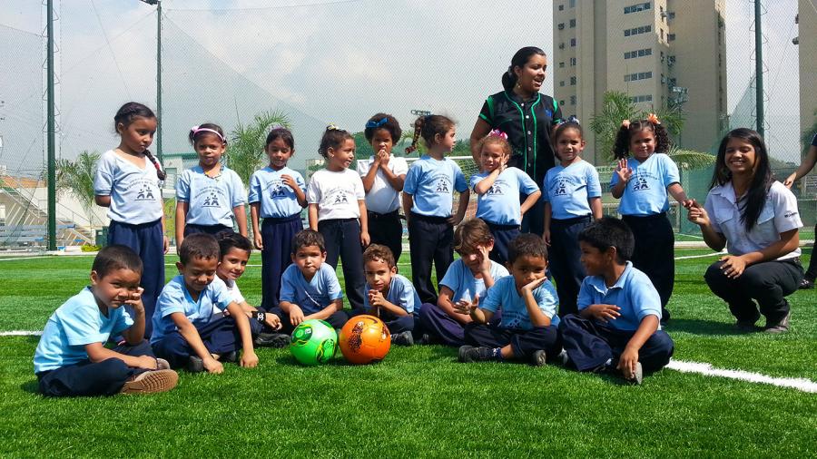Centro Educacional RepÃºblica de Mexico visito Zona Sport Club